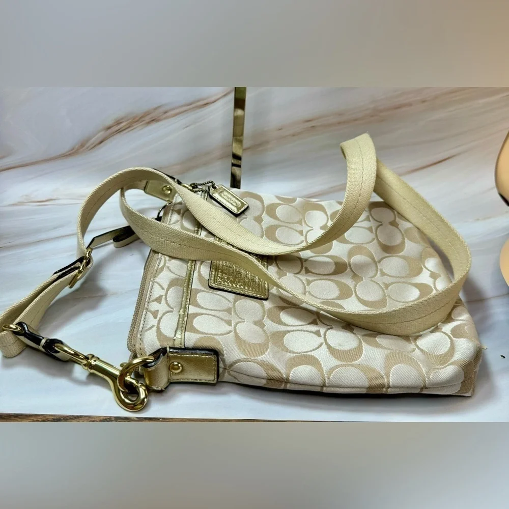 Vintage Coach‎ Y2K Signature Canvas Crossbody Bag Monogram Print Cream & Gold